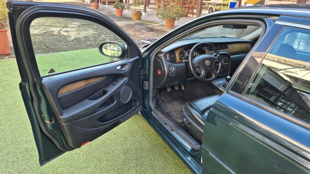 Jaguar X-Type 2.5 V6 AWD Executive – 2002
