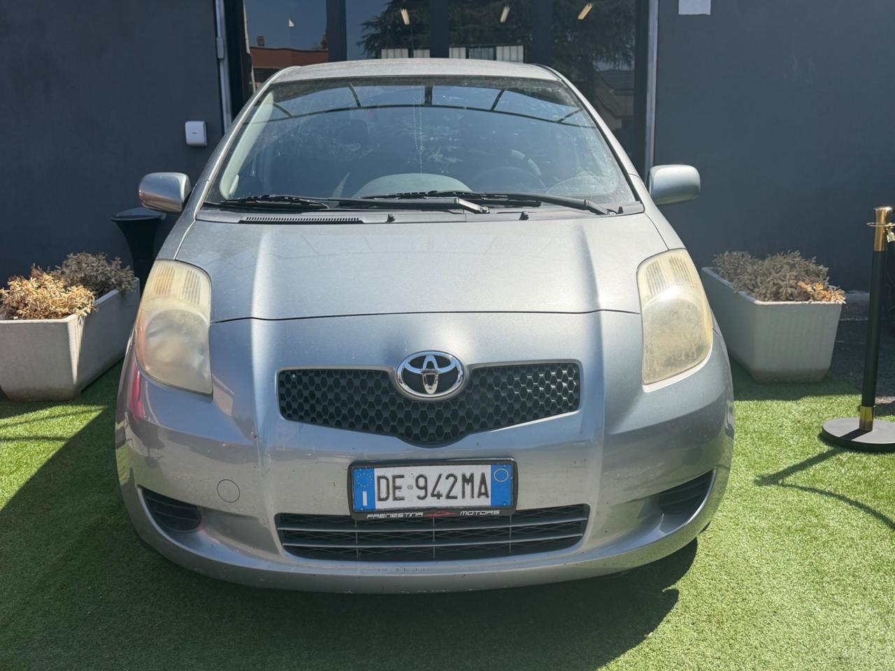 Toyota Yaris 1.3 5 porte Luna