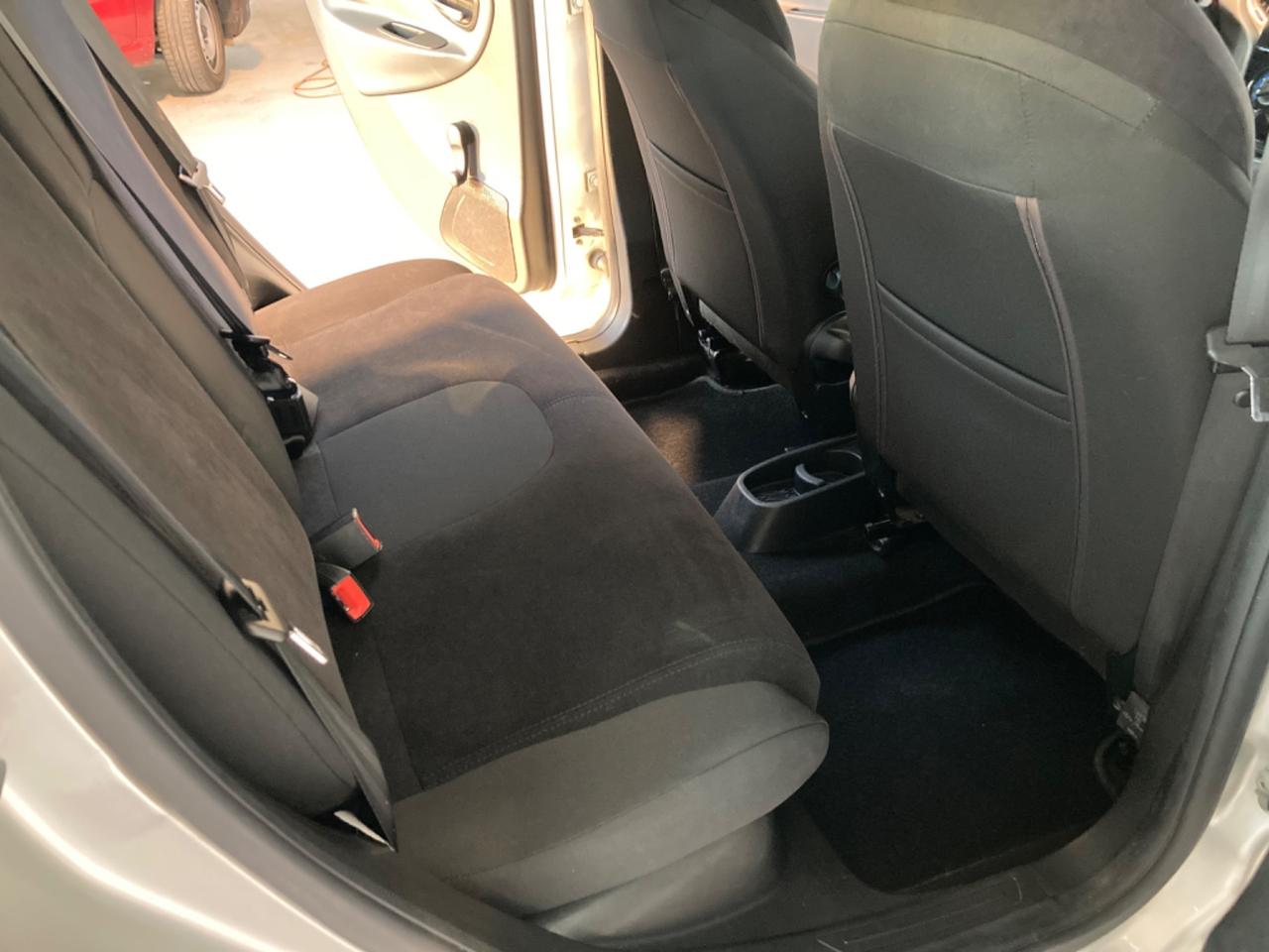 Lancia Ypsilon 1.2 69 CV 5 porte Gold km. Originali