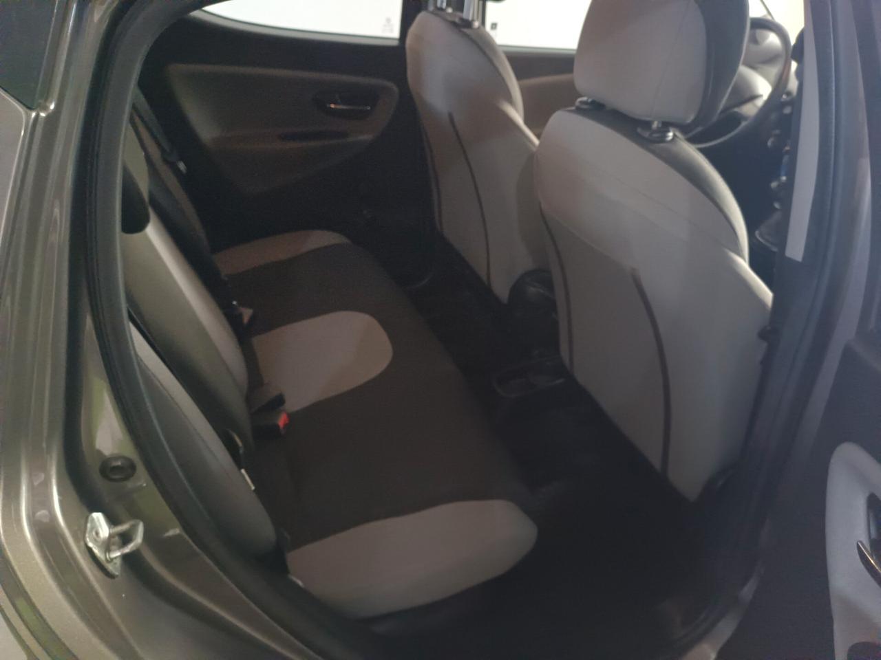 Lancia Ypsilon 1.2 69 CV Unyca