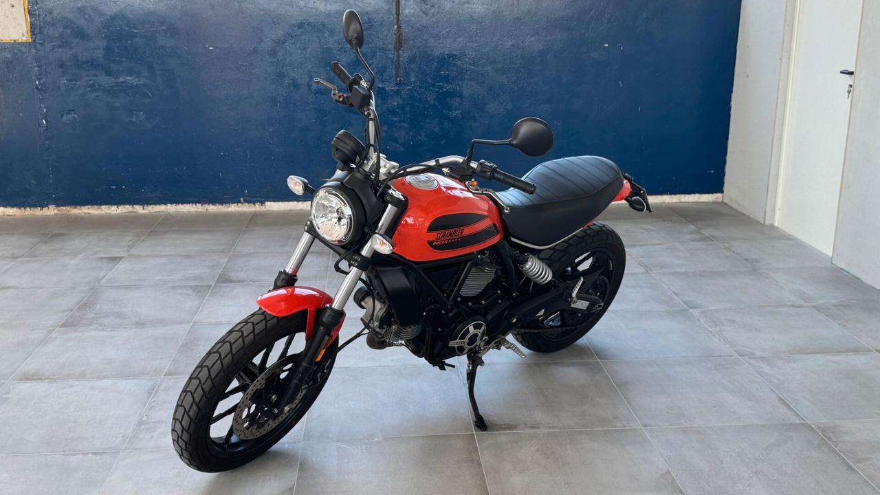 Ducati Scrambler SIXTY2 400