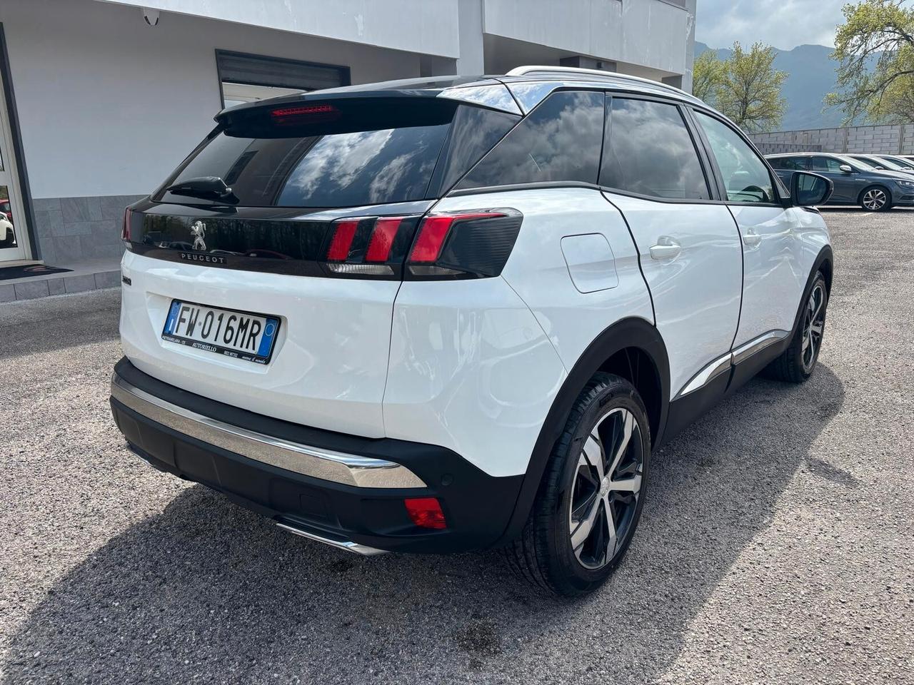 Peugeot 3008 ALLURE 1.2 PureTech 130CV - 2019