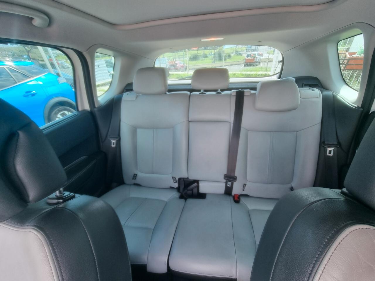 Peugeot 3008 HYbrid4 Outdoor Limitata