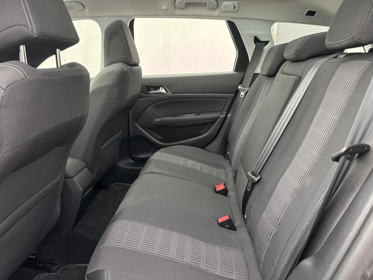 Peugeot 308 BlueHDi 130 S&S SW Allure