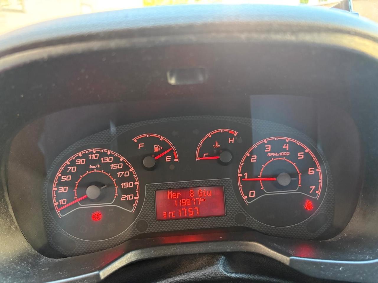 Fiat Fiorino 1.3 MJT 95CV Combinato Adventure