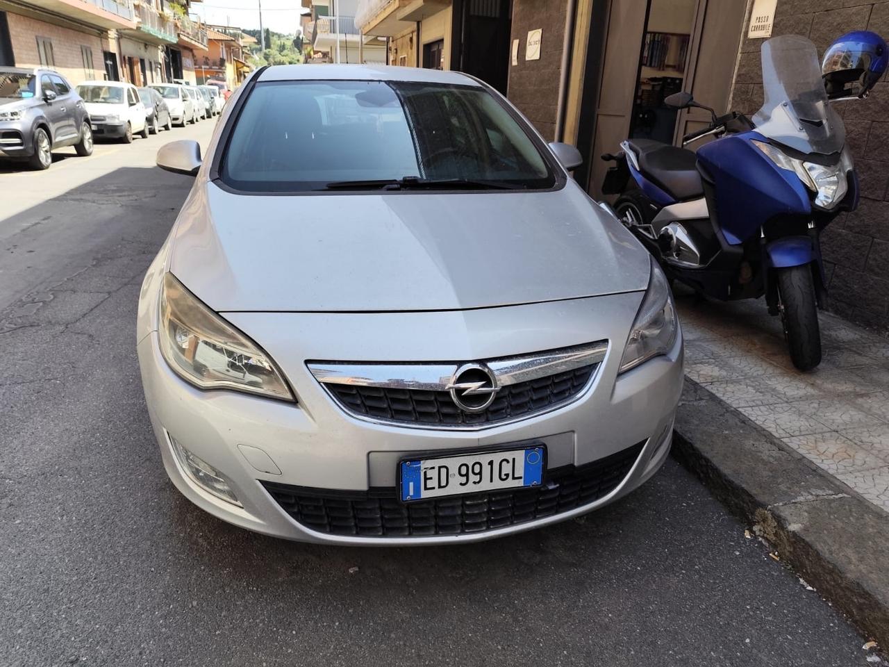Opel Astra versione cosmo