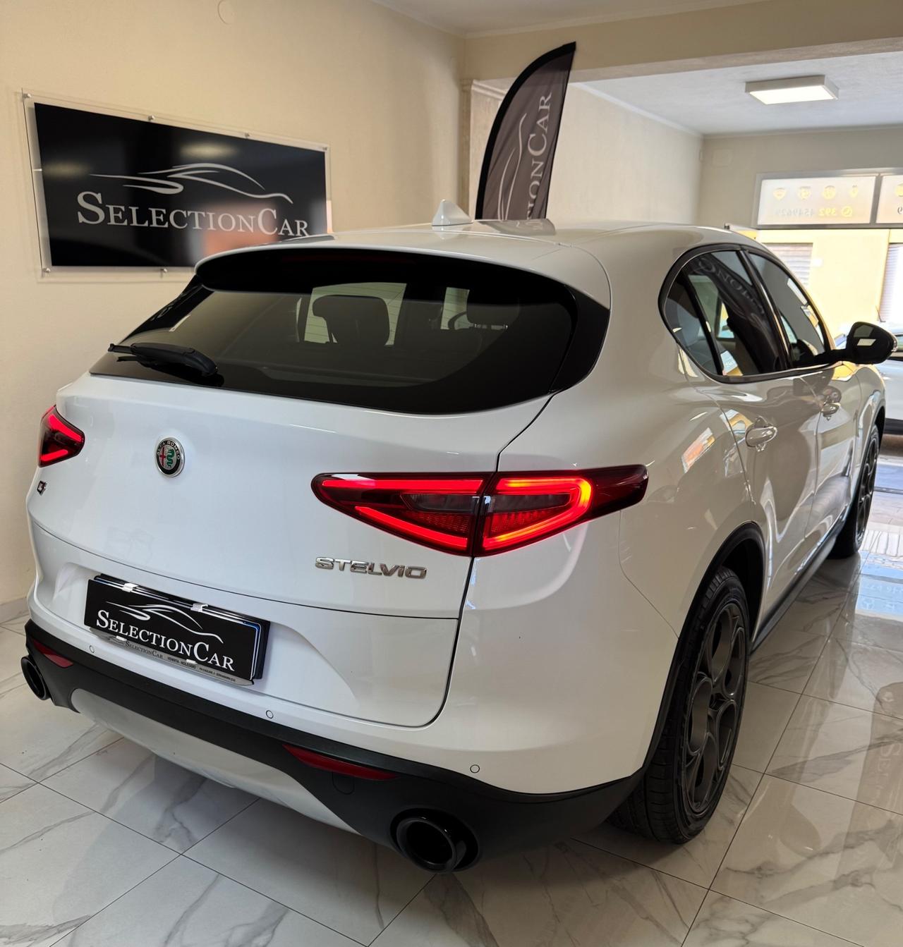 Alfa Romeo Stelvio 2.2 Turbodiesel 190 CV AT8 Q4 Business