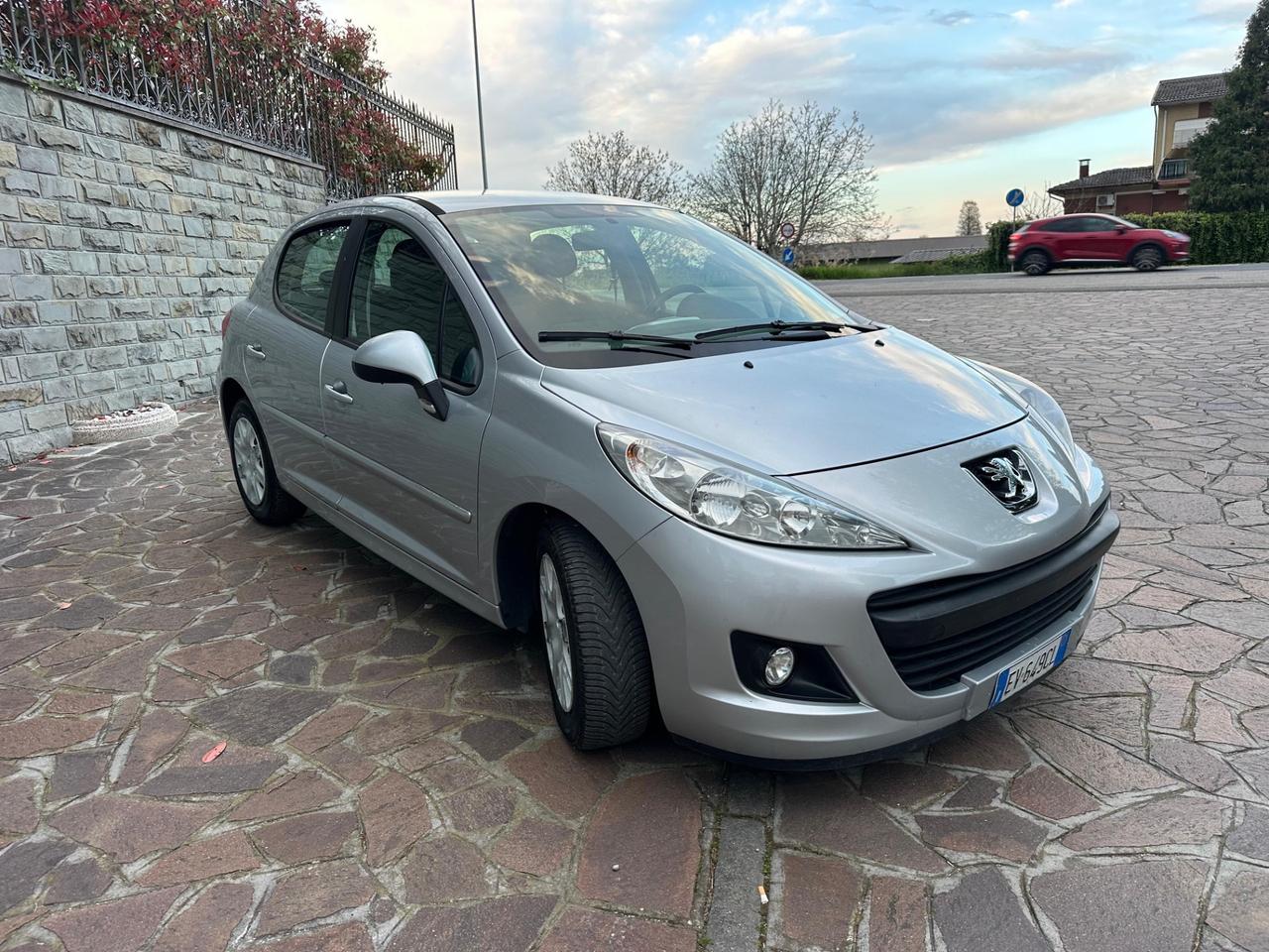 Peugeot 207 Plus 1.4 HDi 70CV 5 porte