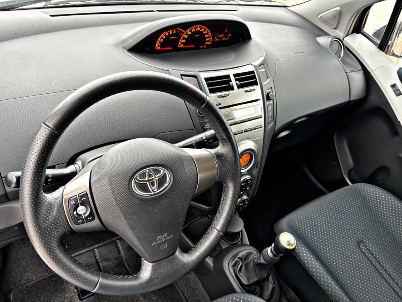 Toyota Yaris 1.3 Dual VVT-i 100cv Neopatentati 2010