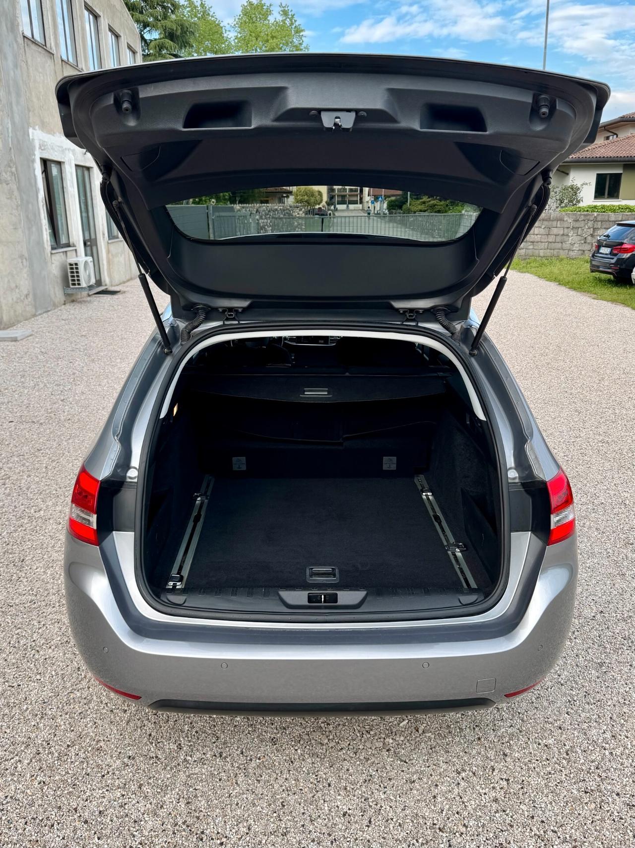 Peugeot 308 1.6 Blue-HDI Allure 120cv | UNICO PROPRIETARIO