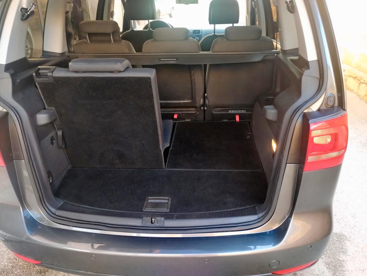 Volkswagen Touran Business 1.6 TDI DSG Comfortline