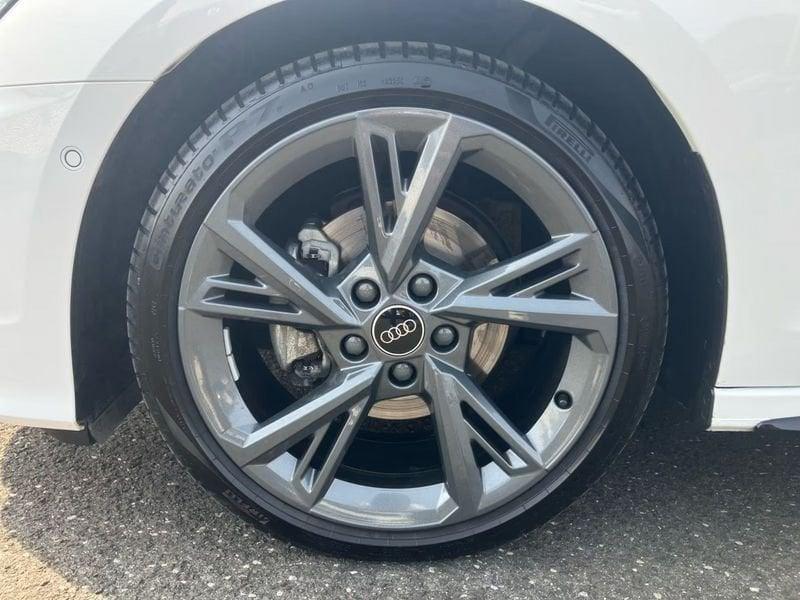 Audi A3 A3 SPB 30 TDI S line edition Black Pack 18" Cockpit
