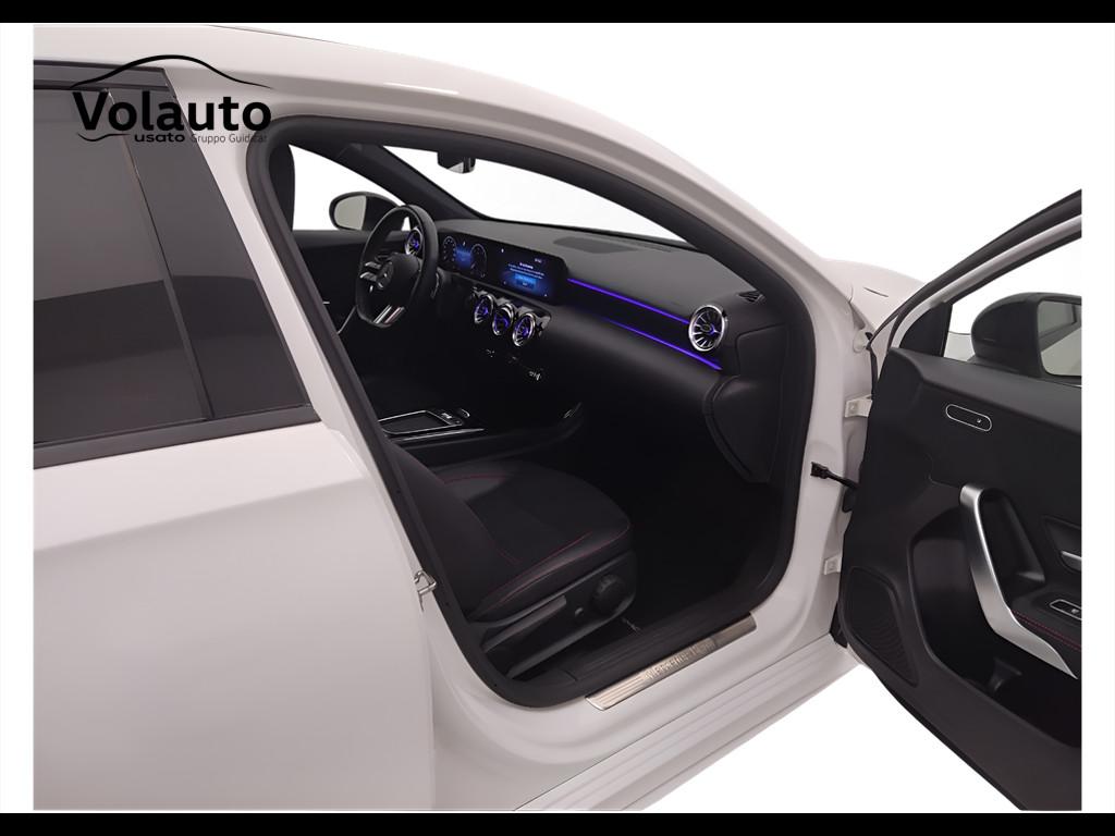 Mercedes-Benz Classe A - W177 2018 - A 180 d Premium auto