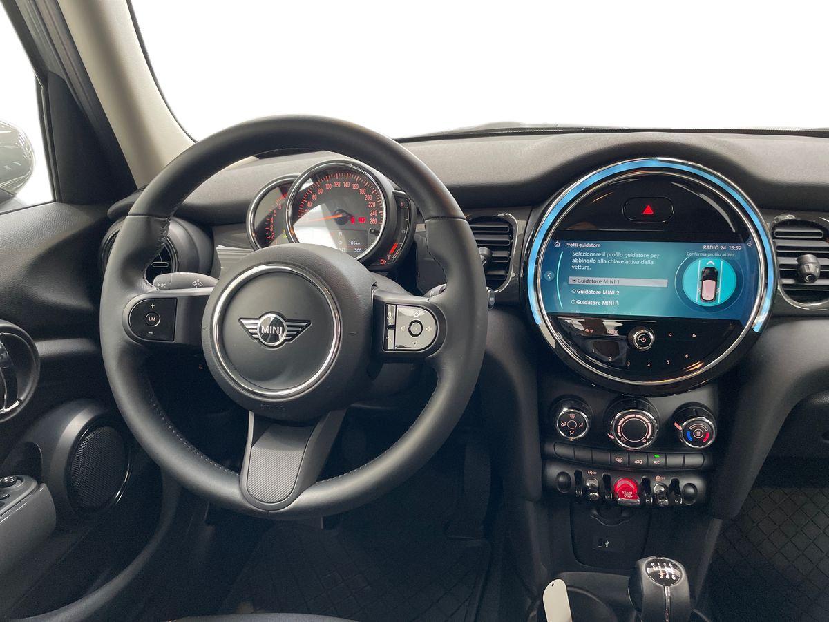 MINI Mini IV F55 2021 5p - Mini 5p 1.5 One Classic 75cv