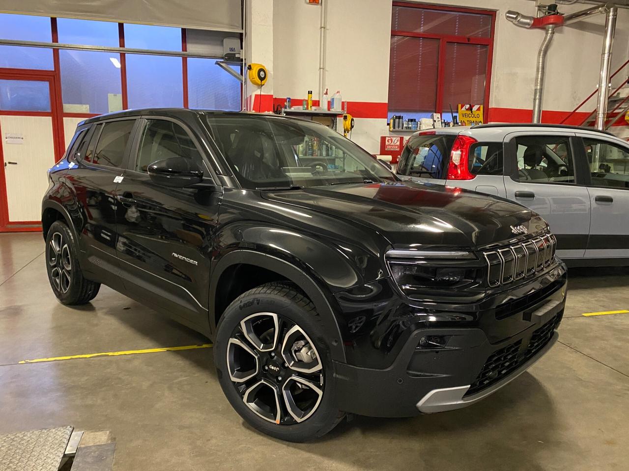 Jeep Avenger 1.2 Turbo 100 CV MHEV Summit