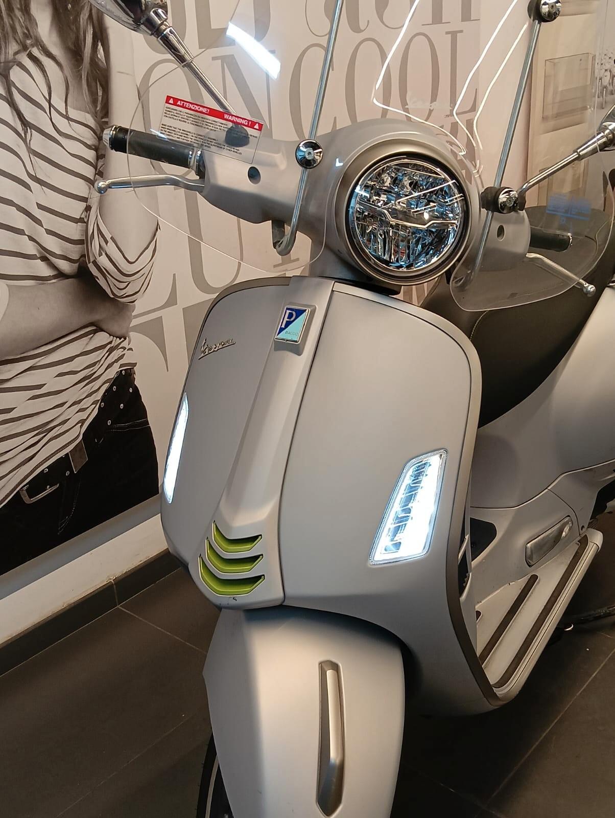 Vespa GTS 300 hpe SUPER TECH