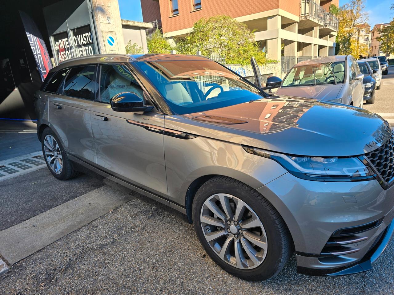Land Rover Range Velar 3.0 V6 SD6 300 CV R-Dynamic SE
