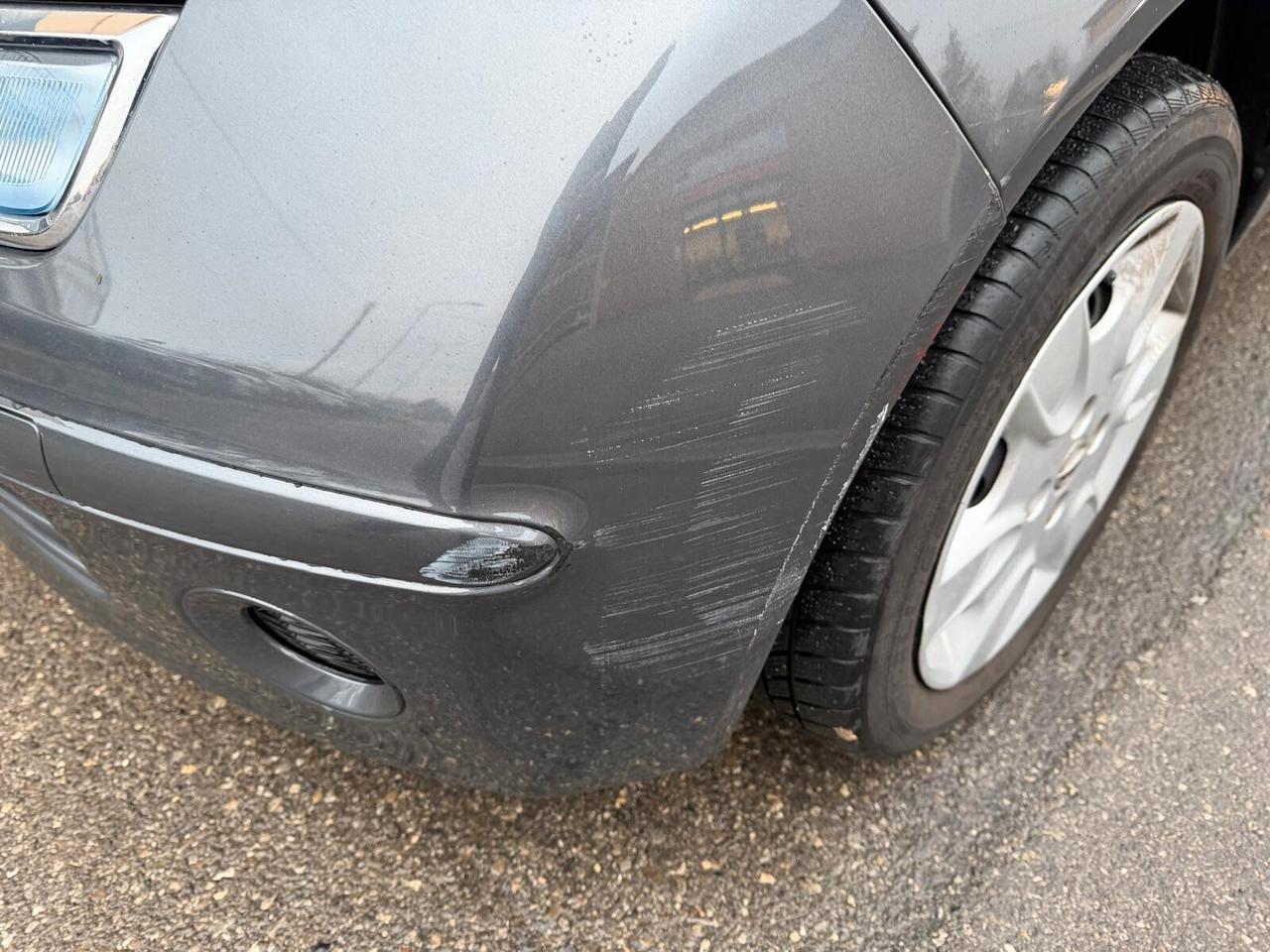 Nissan Micra 1.2 5P. benz.