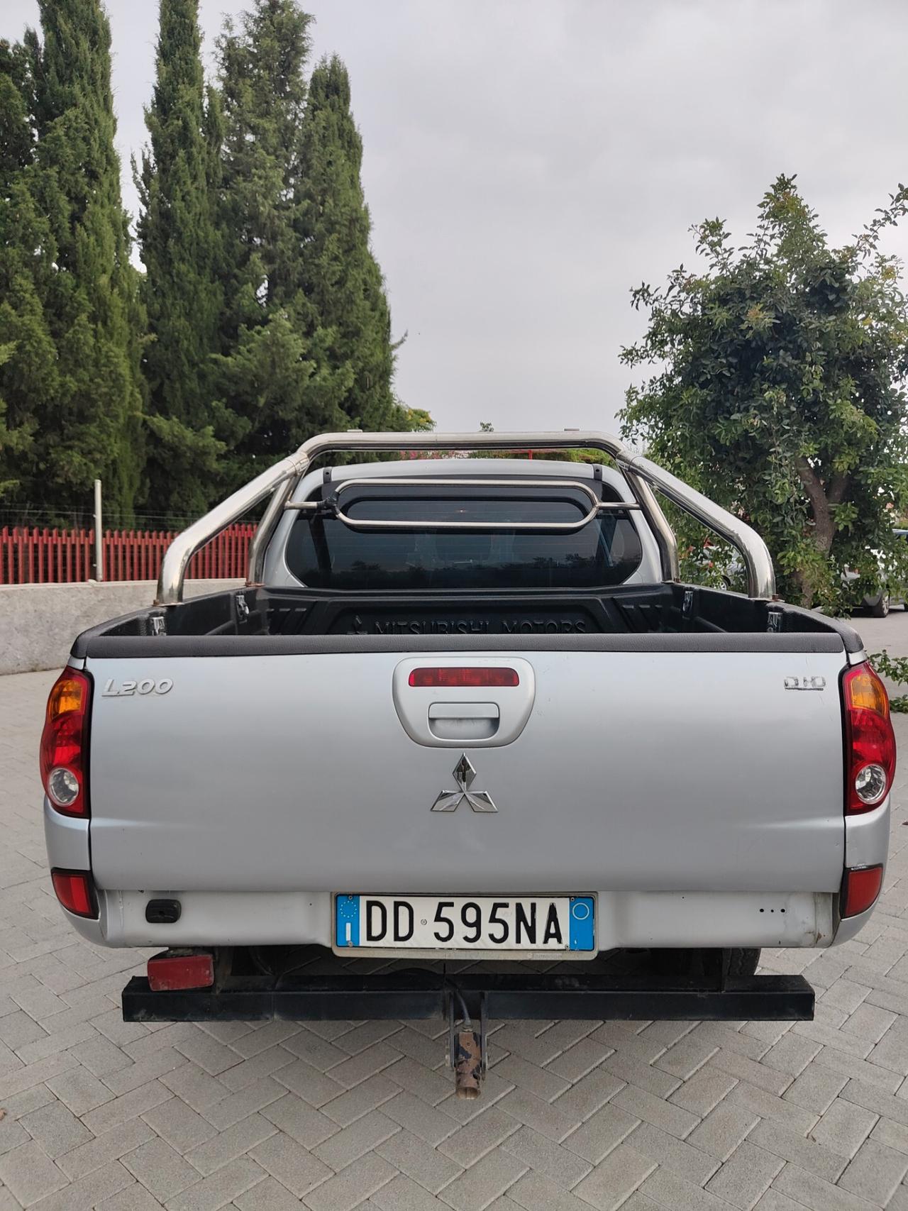 Mitsubishi L200 Mitsubishi L 200 2.5 DI-D/136CV doppia cabina