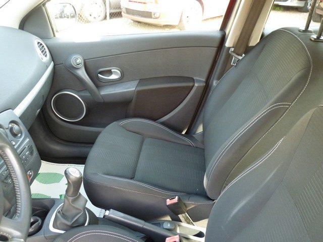 RENAULT Clio 1.2 16V 5 porte Dynamique