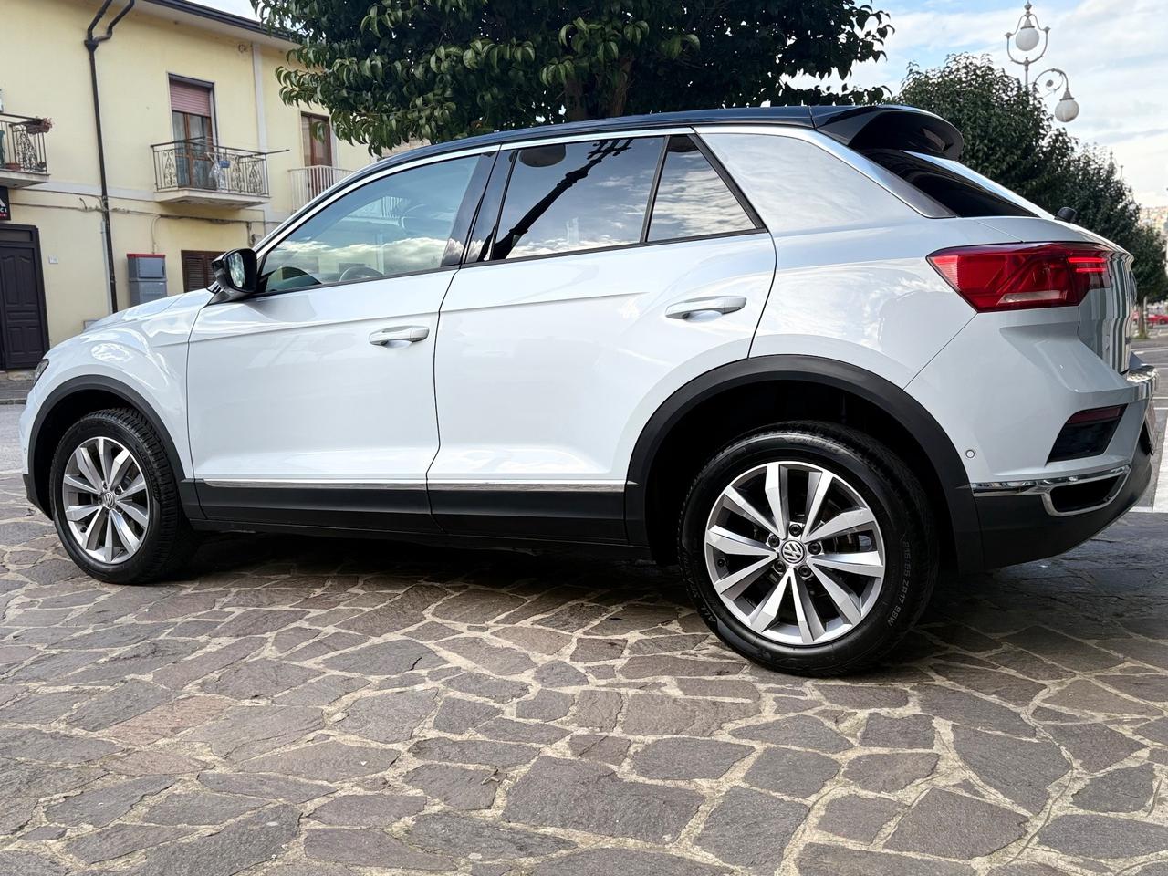 VW T-Roc 1.6 TDI Advanced FULL/LED MYSTIC WHITE
