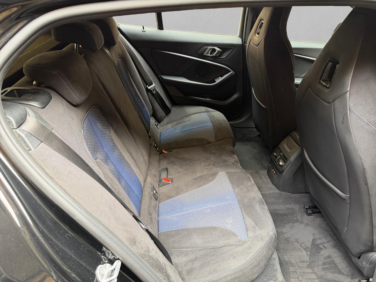 BMW 116 d M-sport -SEDILI A GUSCIO M"