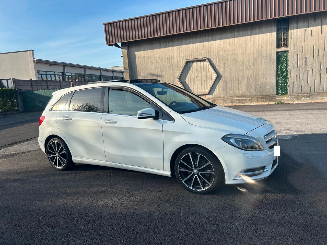 Mercedes-benz B 180 CDI BlueEFFICIENCY Premium ok neopatentati