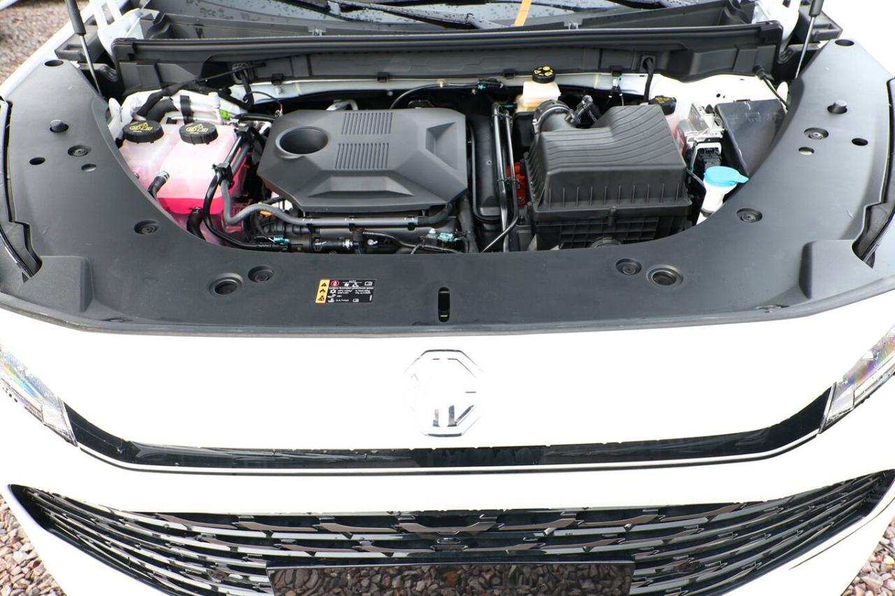 Mg HS 1.5 hybrid+ Comfort auto IN PROMO