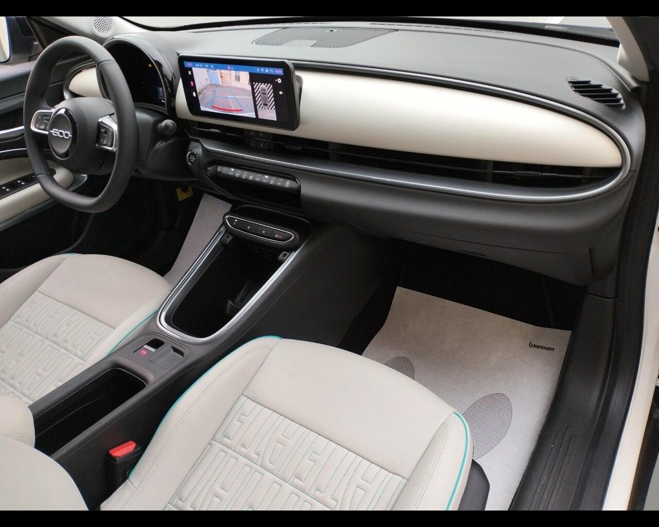 FIAT 600 (2023-->) 600 Hybrid 100 CV DCT MHEV L...