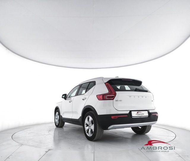 VOLVO XC40 T2 Geartronic Momentum