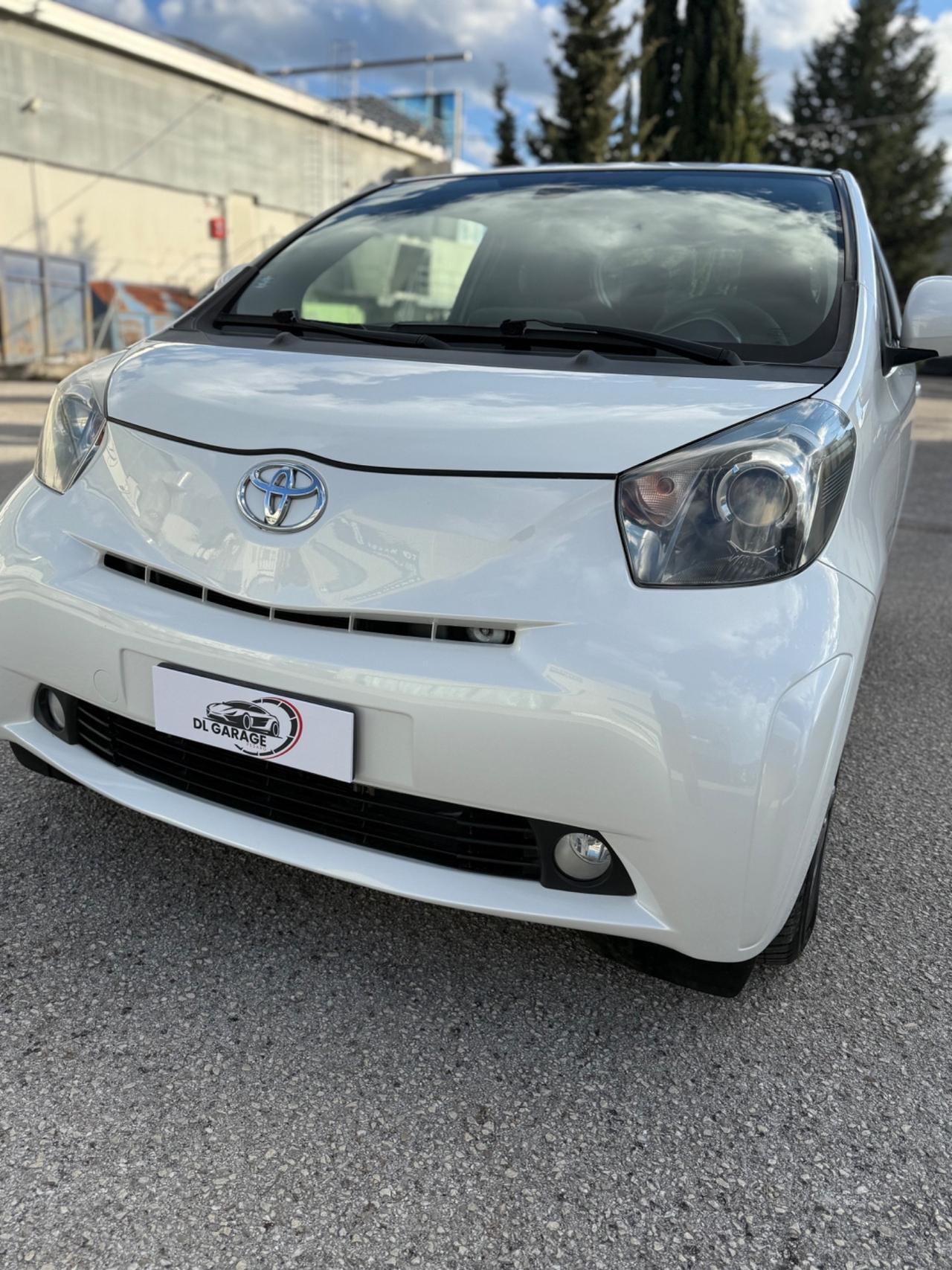 Toyota iQ 1.0 Multidrive
