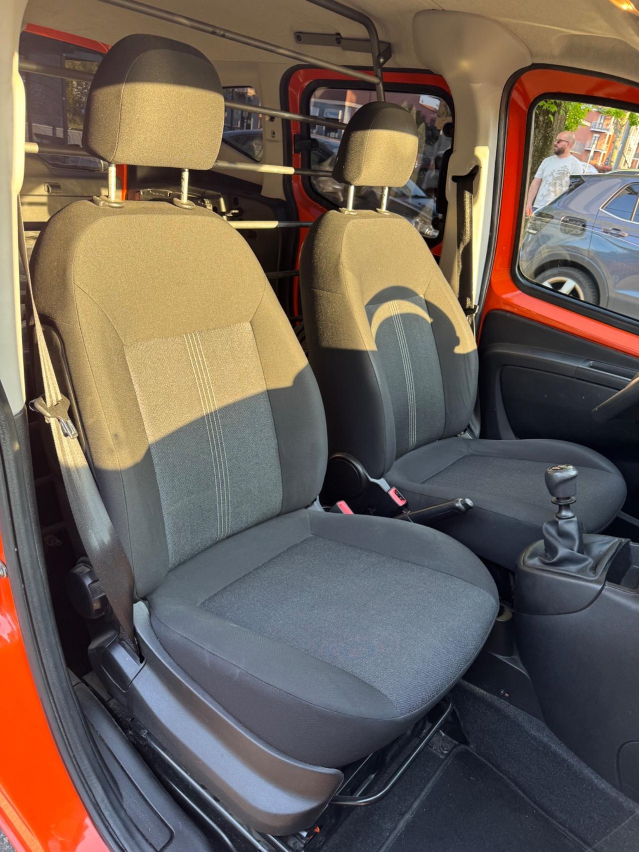 Fiat Qubo 1.4 77 CV GPL autocarro