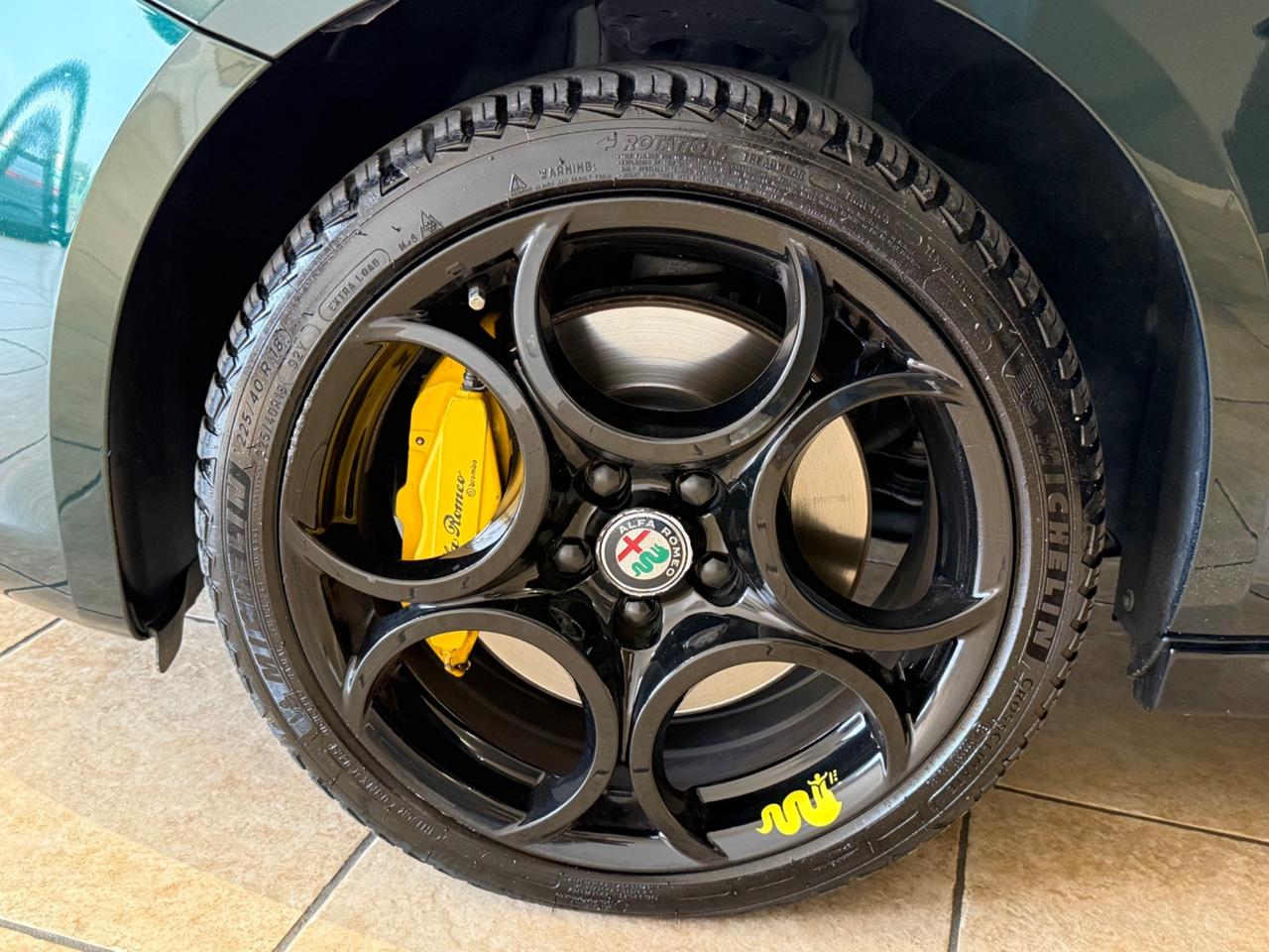 Alfa Romeo Giulietta 1.6 JTDm 120 allestimento VELOCE verde Visconti