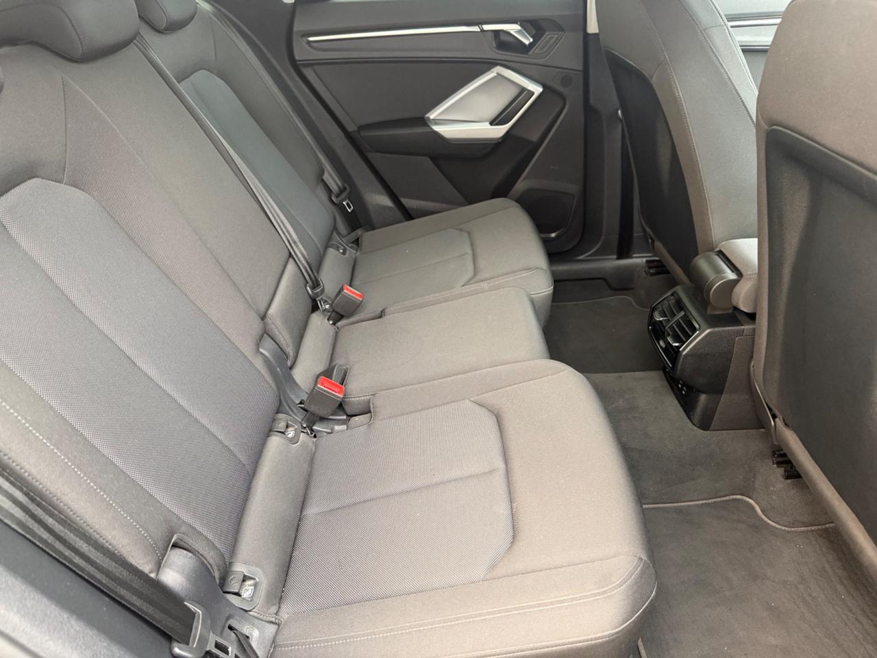 Audi Q3 35 TDI S tronic line edition