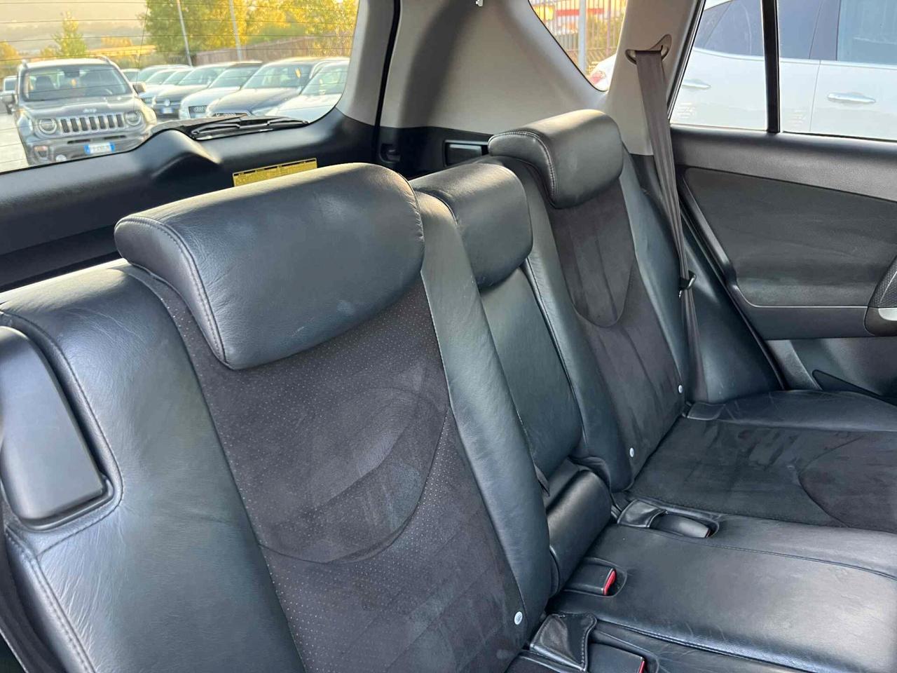 Toyota RAV 4 CROSSOVER 2.2 150Cv 4x4 -UNICO P-