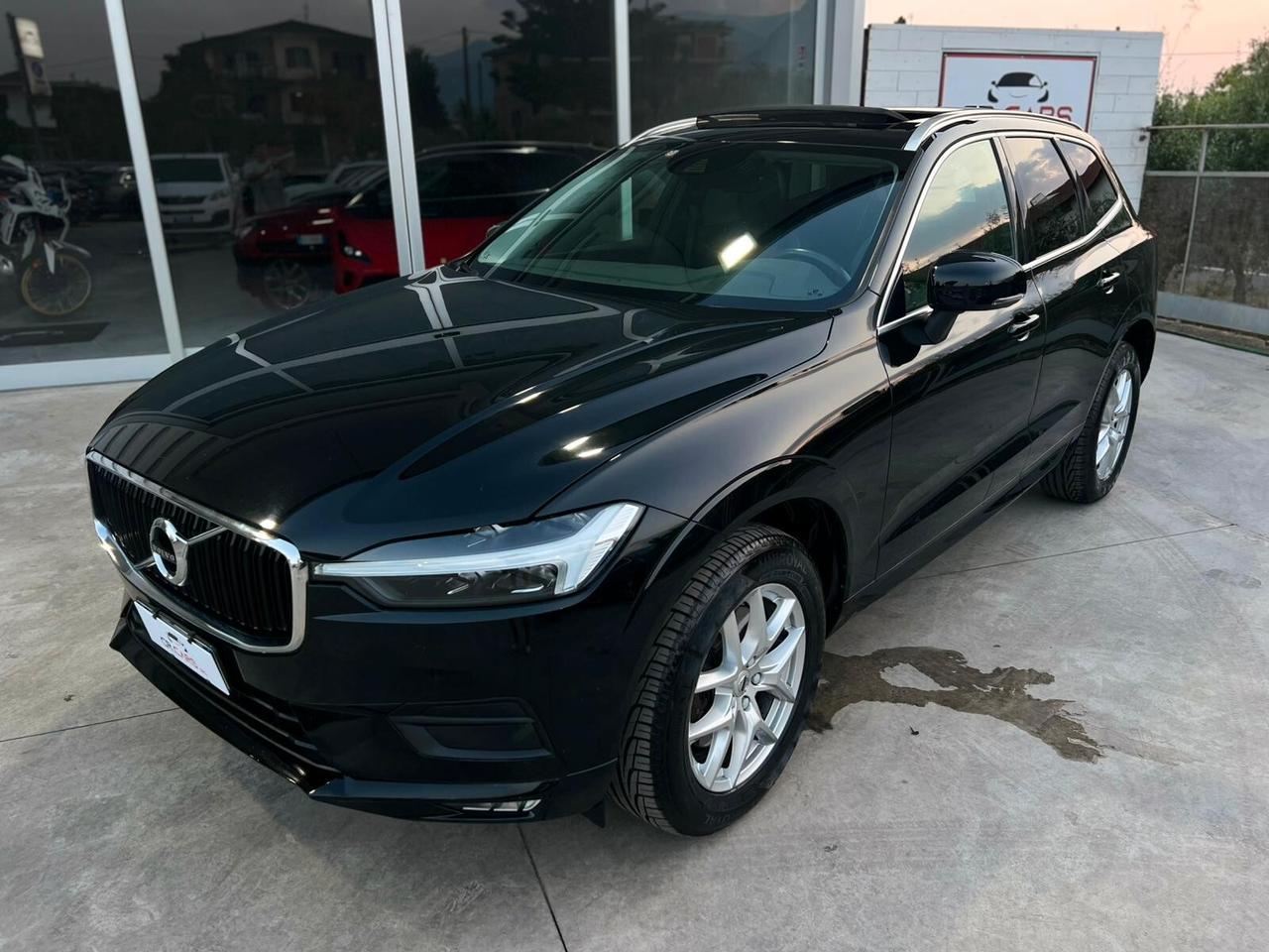Volvo XC 60 XC60 B4 (d) AWD Geartronic Momentum Tetto apribile