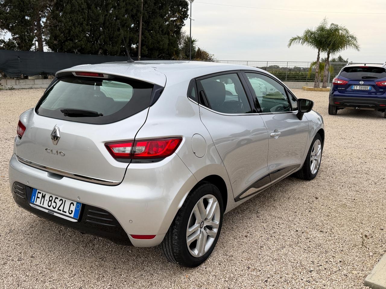 Renault Clio dCi 8V 75 CV 5 porte Moschino Intens