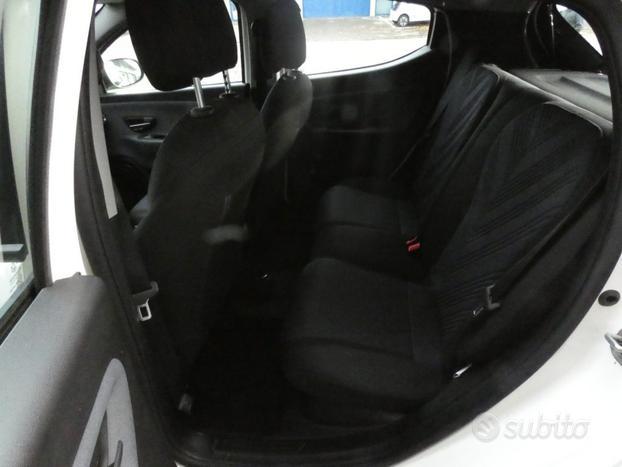 LANCIA Ypsilon 1.0 FireFly 5 porte S&S Hybrid Ec