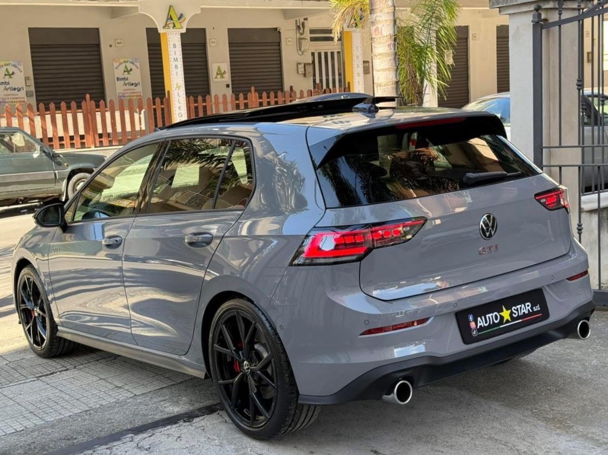 New Volkswagen Golf 8.5 GTI 2.0 TSI 265 CV