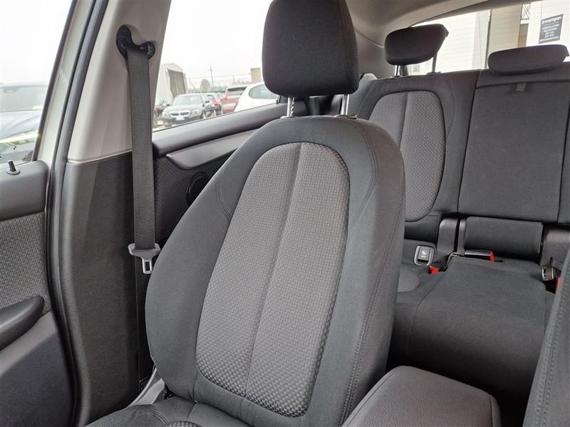 BMW 225 e ACTIVE TOURER iPerformance Business autom.