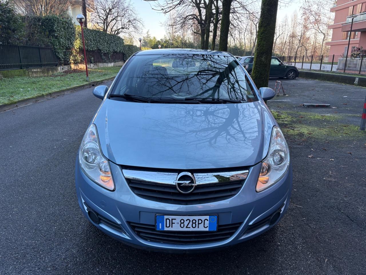 Opel Corsa 1.2 5 porte Cosmo