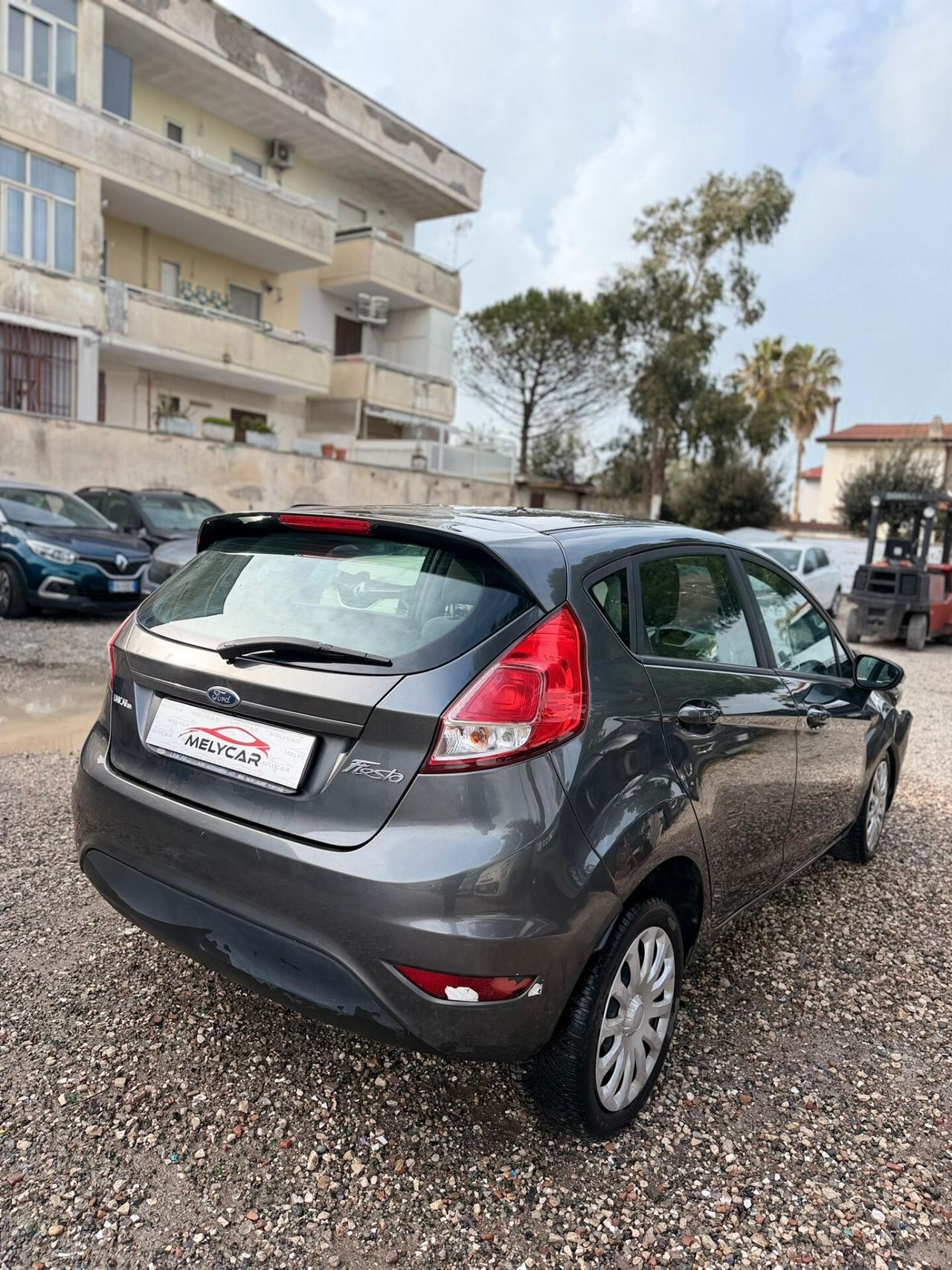 Ford Fiesta 1.4 5 porte Bz.- GPL Black & White Edition Sinistrata Incidentata