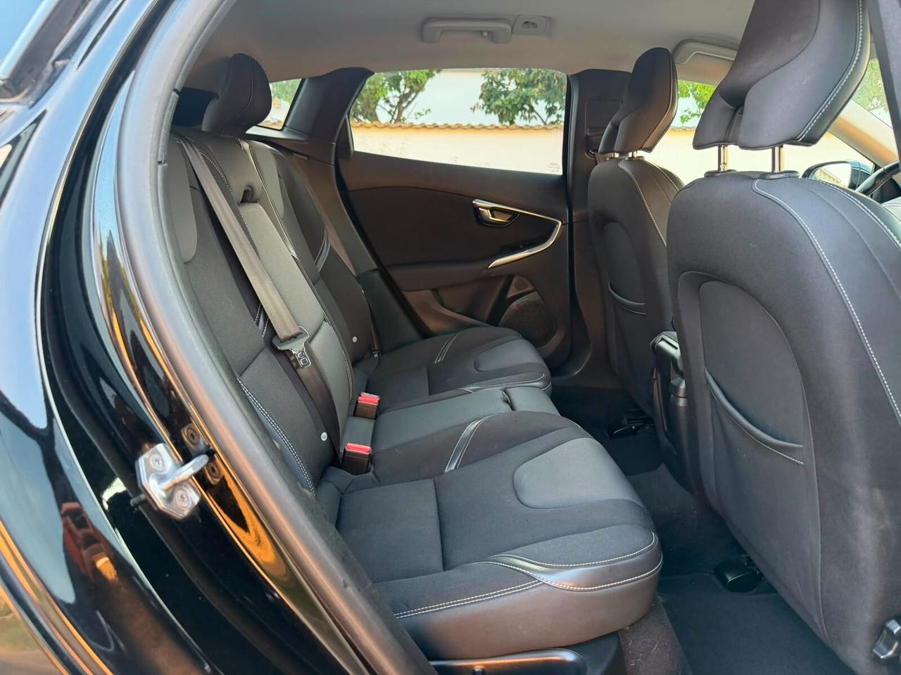 VOLVO V40 1.6 DIESEL CAMBIO AUTOMATICO