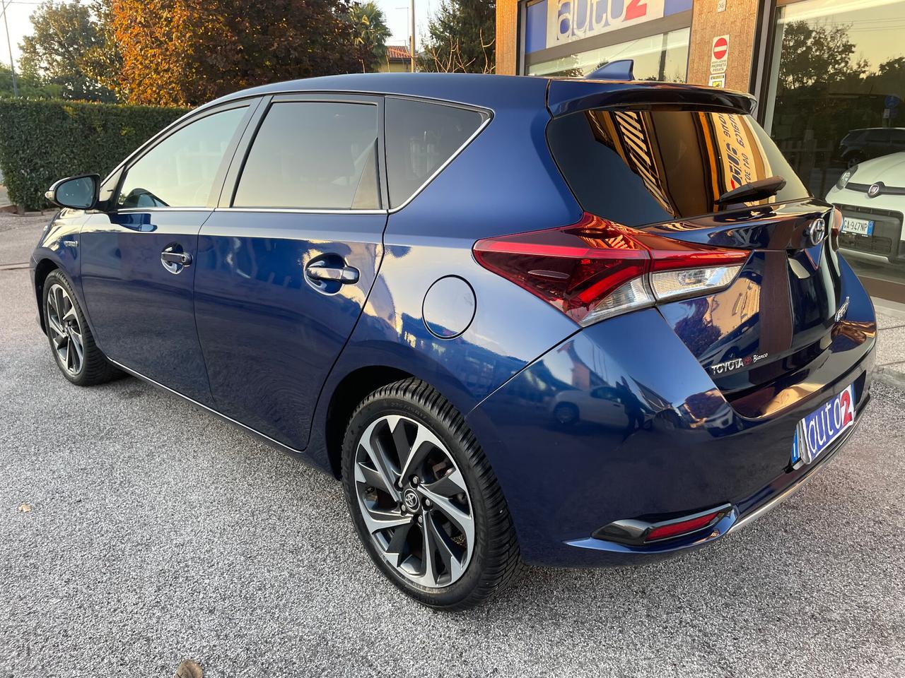 Toyota Auris 1.8 Hybrid Lounge