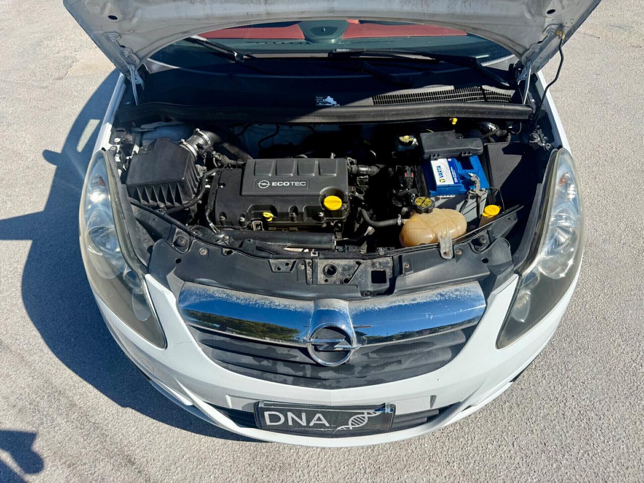 Opel Corsa 1.2 Benzina NEOPATENTATI UNIPROPRIETÀ