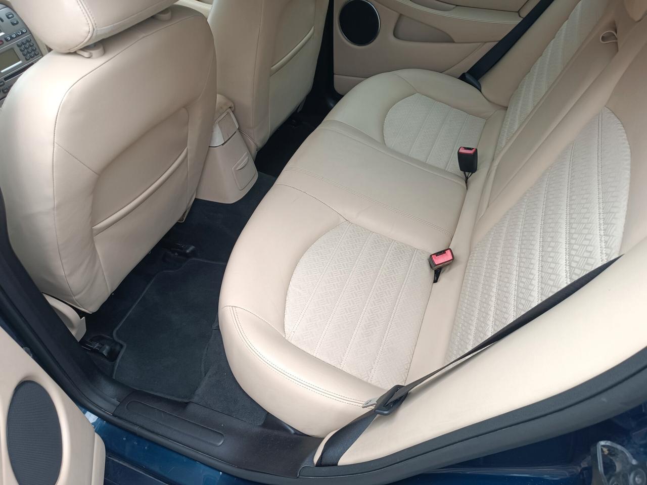 Jaguar X-Type 2.2D cat aut. Premium Luxury cDPF