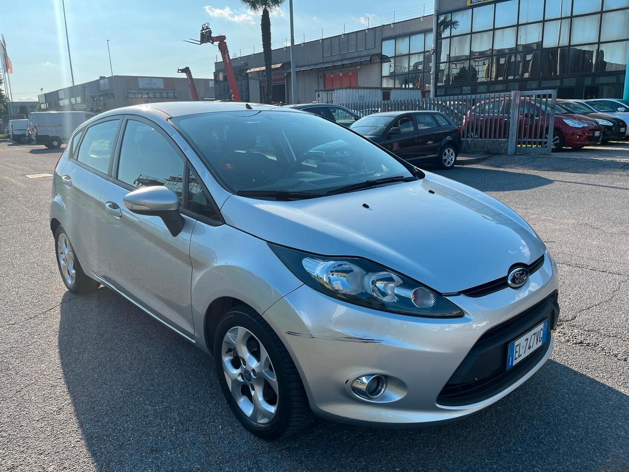 Ford Fiesta Ikon 1.4 TDCi 70CV 5 porte