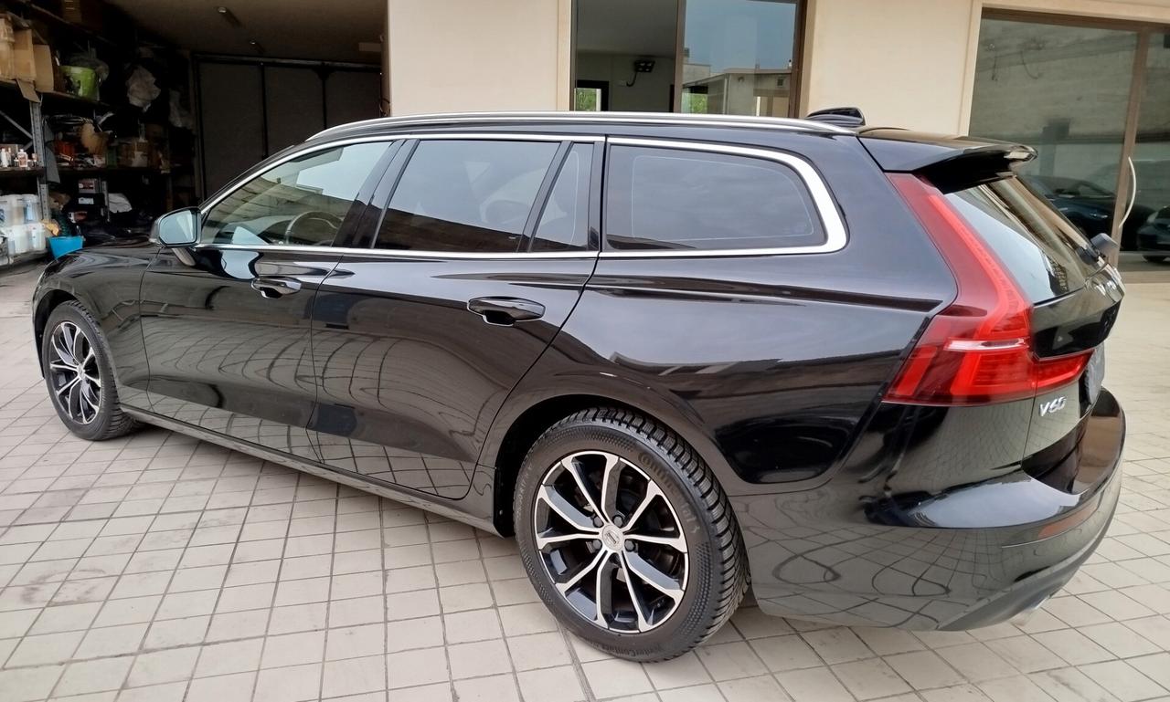 Volvo V60 B4 (d) Geartronic Momentum Business