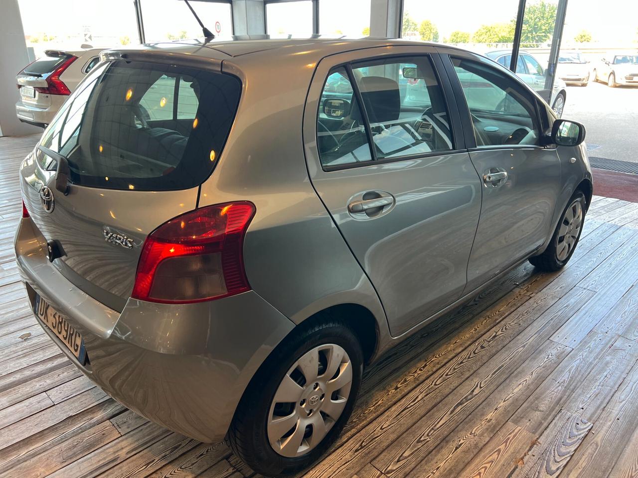 Toyota Yaris 1.0 5 porte/GARANZIA