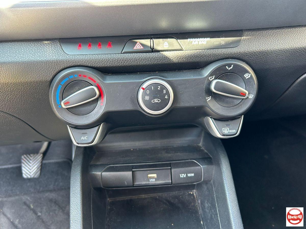 KIA - Stonic 1.2 dpi Urban Techno&Design Pack gpl 82cv